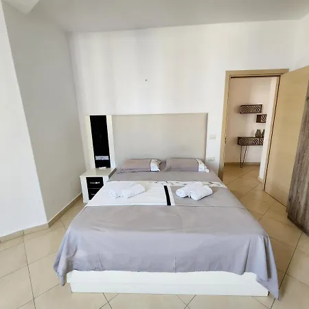 Apartment With Sea View *